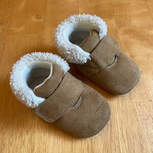 Cozy Brown Baby Booties